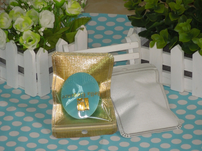 Silicone gel cleanser