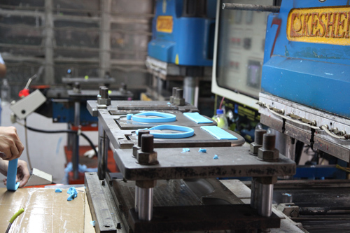 油壓機.jpg 油壓機.jpg